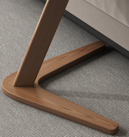 Mesa Triangular de Roble